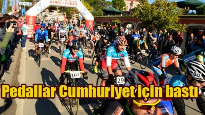 Cumhuriyet için yarıştılar