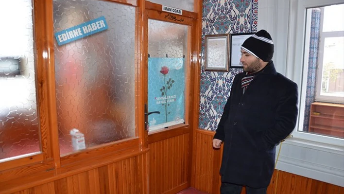 Caminin parasına göz diktiler..