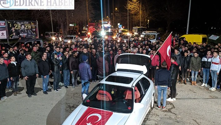 Şehitler için konvoy düzenlendi