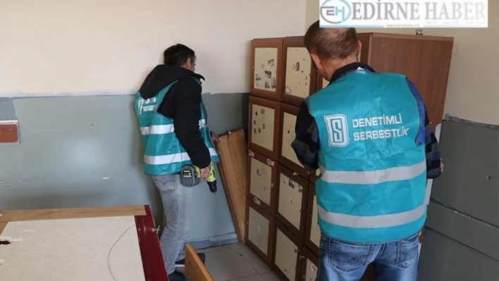 Edirne'de yükümlüler okulların bakımını yapıyor