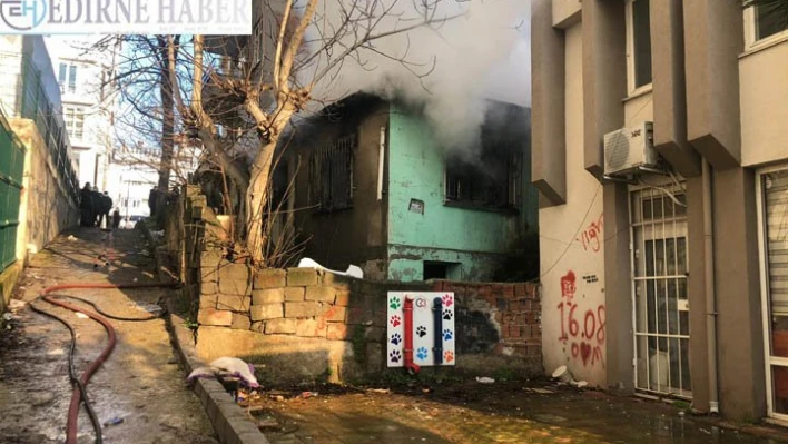 Metruk binada çıkan yangın söndürüldü