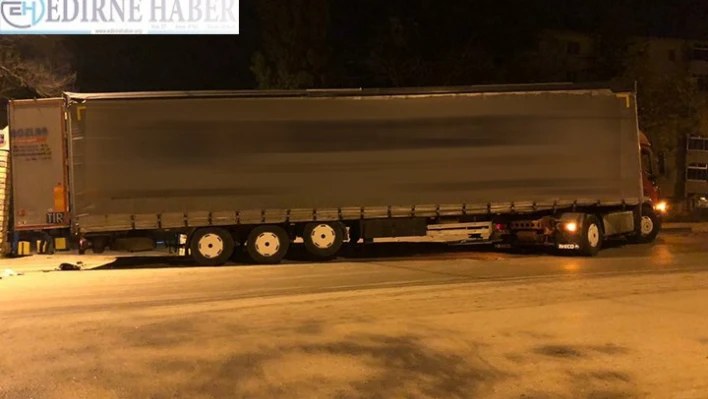 Tırın dorsesinde 117 düzensiz göçmen yakalandı