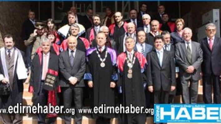 Rektör Duran'a 'Doctor Honoris Causa' ödülü
