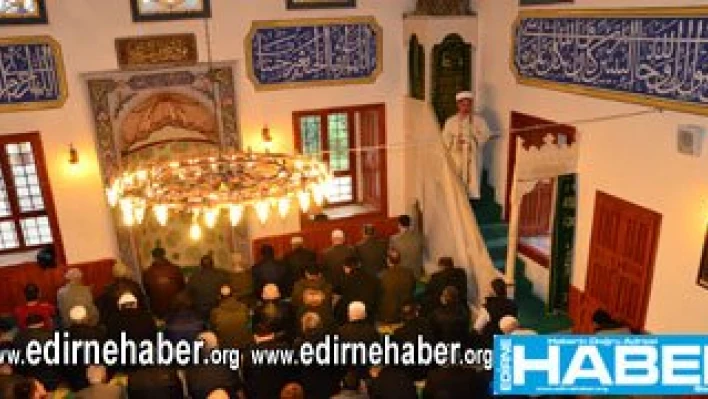 Cuma hutbesinde dolandırıcı uyarısı
