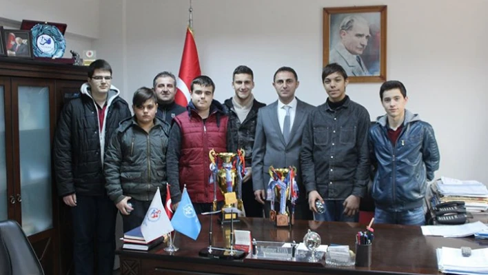 Başarılı sporculardan Aydın'a ziyaret