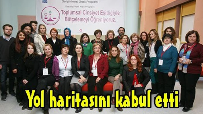 Yol haritasını kabul etti