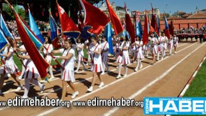 Çocukların bayramında coşku ve sevinç vardı