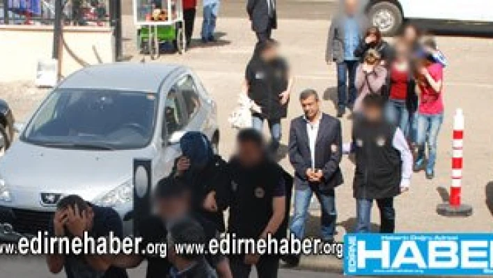 Uyuşturucu narkotiğe takıldı