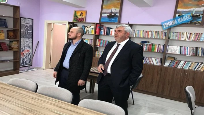 Tanzer Koç'tan okul ziyareti
