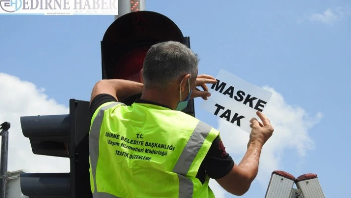Trafik ışıklarında 'Maske' farkındalığı