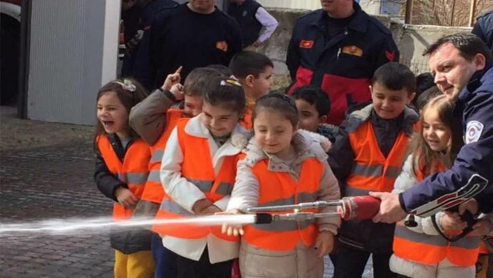 Minik öğrenciler bilgilendirildi