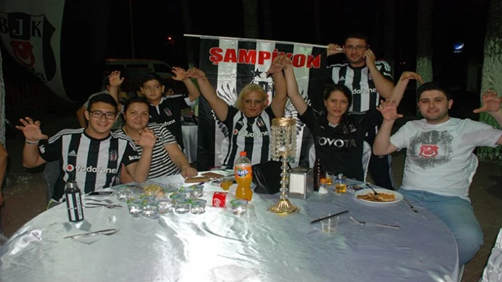 Şampiyonluğu kutladı