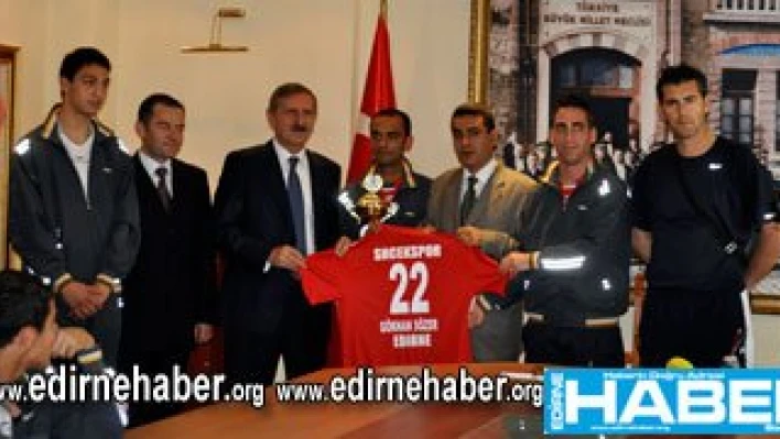 SHÇEK Kupasını Vali'ye getirdi