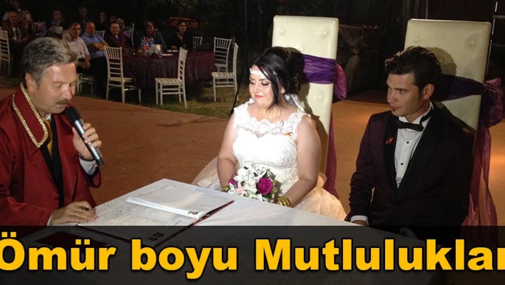 Dünya evine girdiler
