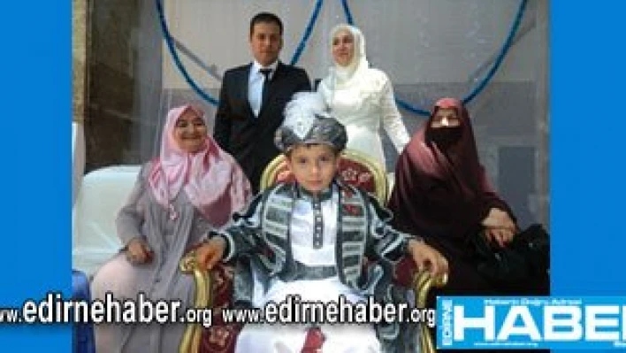 Emir Kurt, erkekliğe adımı attı