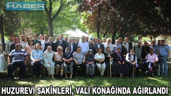 Huzurevi sakinleri Vali Konağı'nda ağırlandı