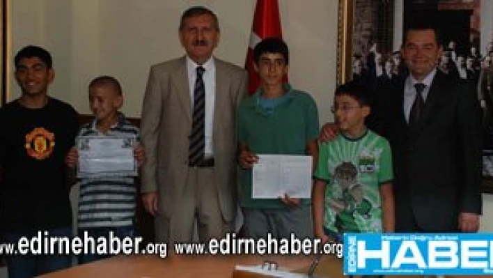 Ödüller Vali babadan