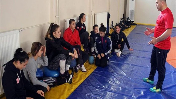'Hedefimiz Türk bayrağını zirveye taşımak'