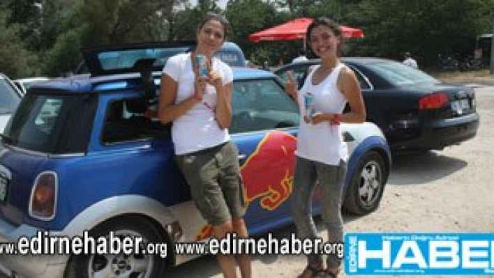 Pehlivanları uçurmak için geldiler