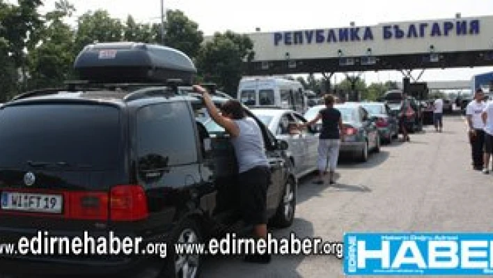 Sınır kapılarında gurbetçi girişleri