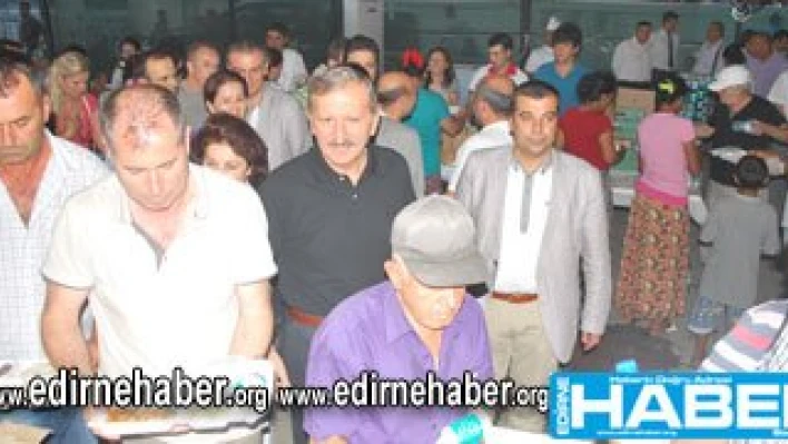 ''Selimiye'' gölgesinde ilk iftar