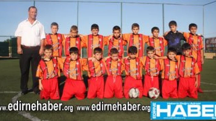 Futbolcu fabrikası Köprüce