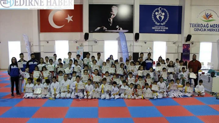 Karate kuşak terfi sınavı yapıldı