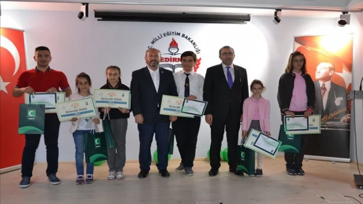 Ödüllerini aldılar