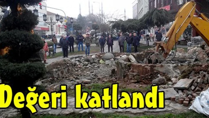Değeri katlandı