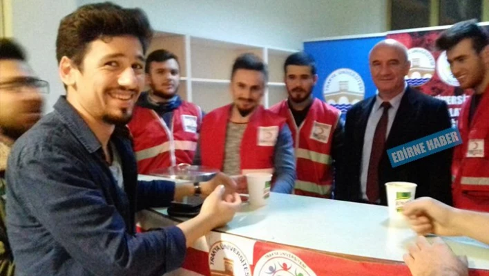 Kütüphaneye gidene çorba ikramı