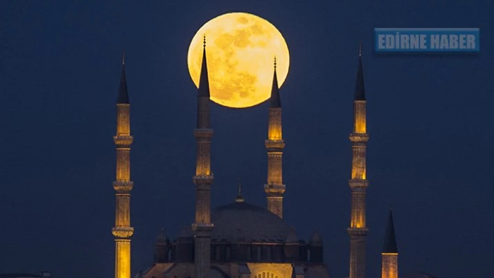 'Süper' Ay büyüledi