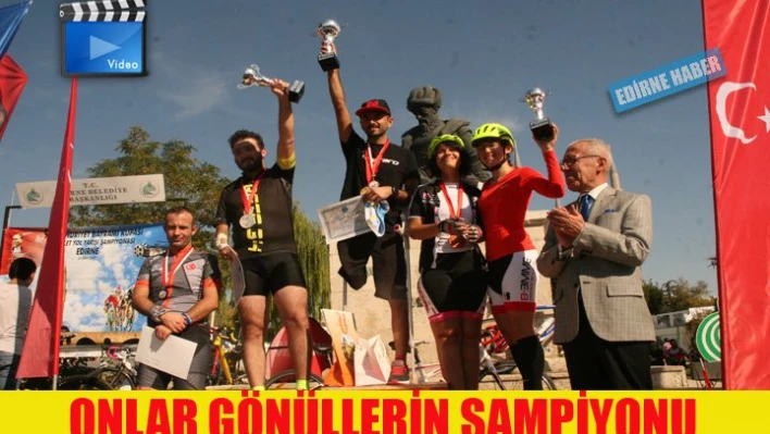 Cumhuriyet için pedal bastılar