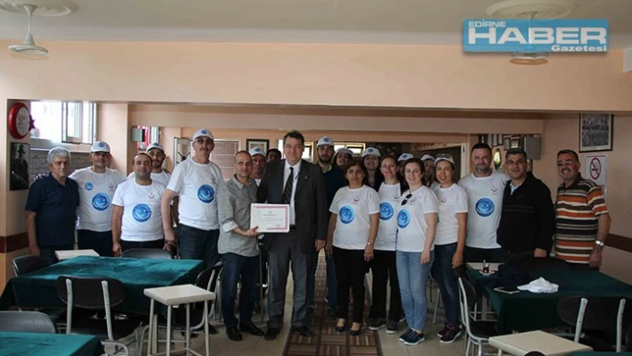Kıraathane'de sigaranın zararları