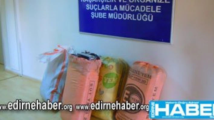 Çuvallar dolusu  kaçak sigara