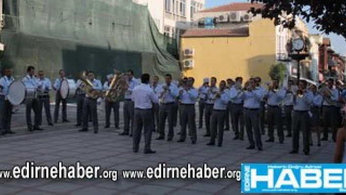 'Müzik ziyafeti çekiyorlar'