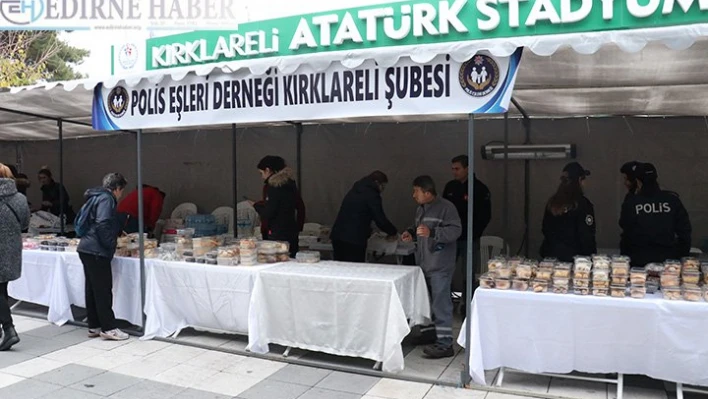 Polis eşlerinden kermes