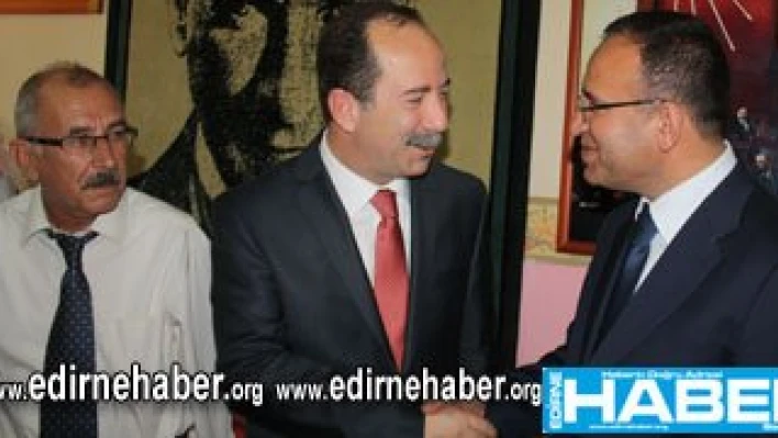 'Sarmaş dolaş fotoğraf veriyorlar'