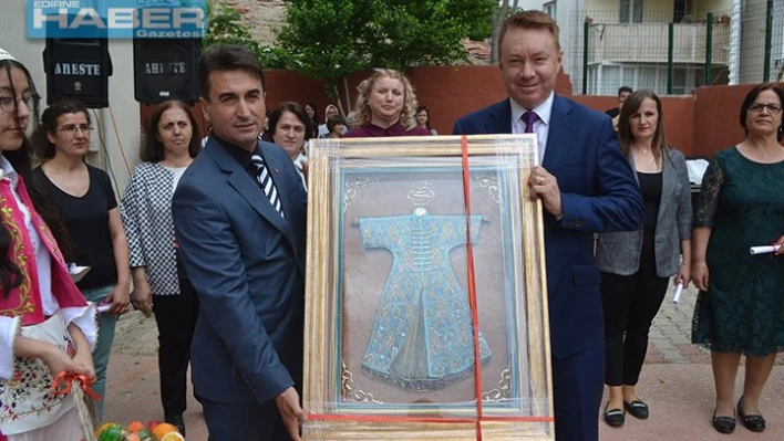 Brown HEM sergisini açtı