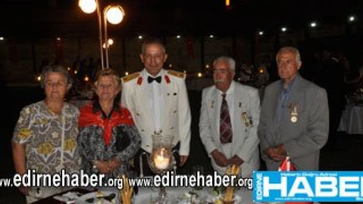 Gazilere Komutan sevgisi