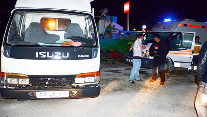 Ambulansla çarpıştı
