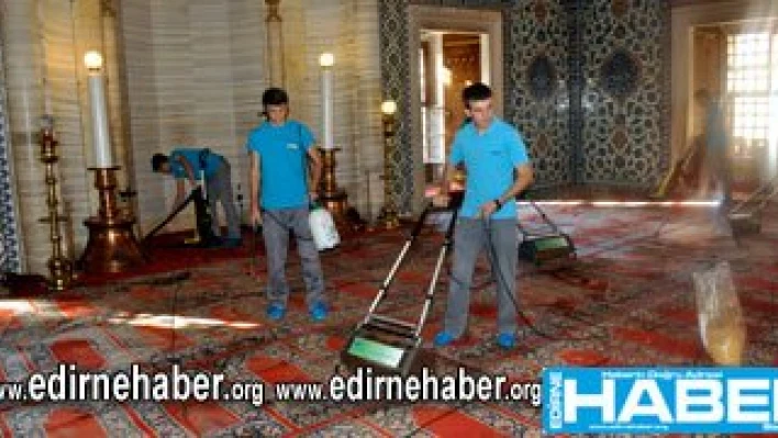 Cami temizliği Edirne Belediyesinden