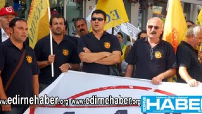 'Kamplaşmaya itiliyorlar'