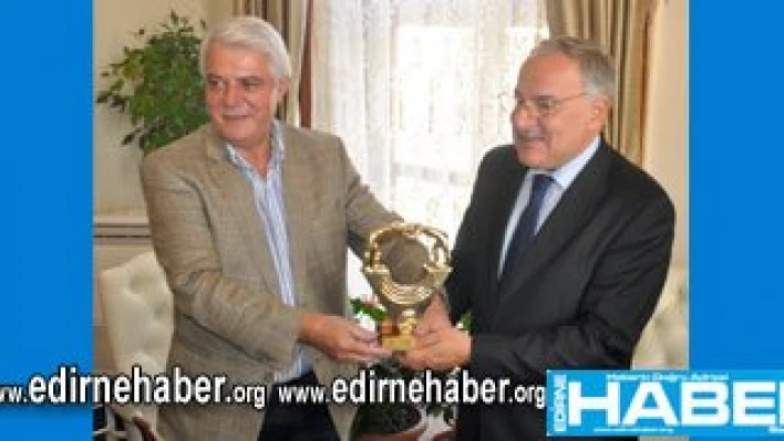 'CHP Bayrağını en üstte tutan belediye başkanı'