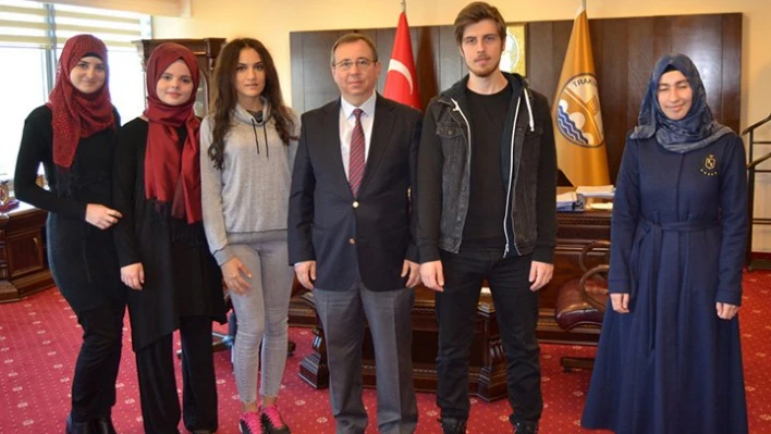 Rektörü ziyaret ettiler