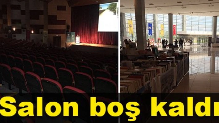 Boş salonda sempozyum