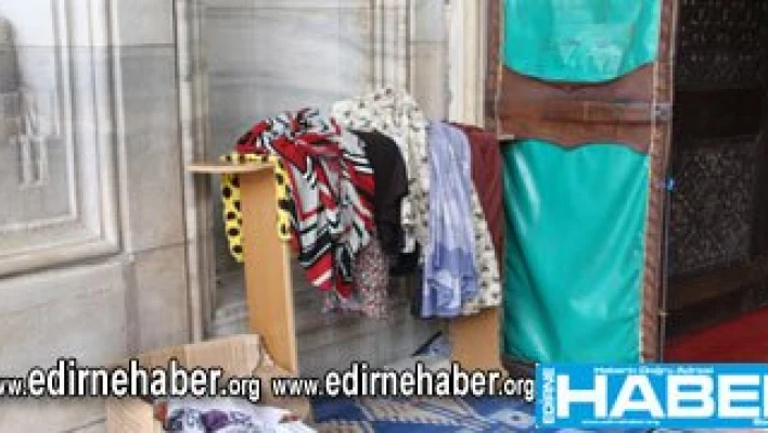 Selimiye camiinde başörtü zorlaması