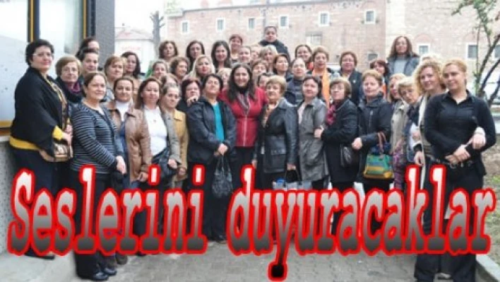 Seslerini sandıkta duyuracağız”