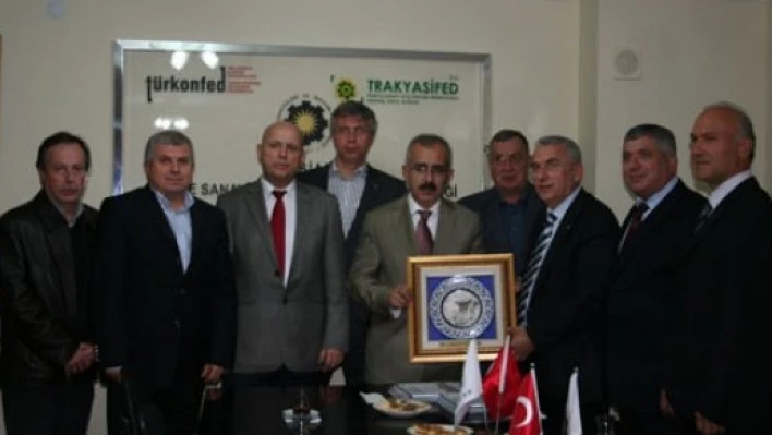 Vali Duruer’den EDSİAD’a ziyaret 