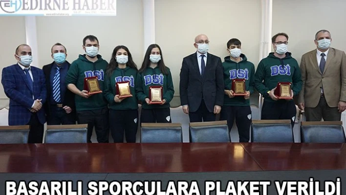 BAŞARILI SPORCULARA PLAKET VERİLDİ