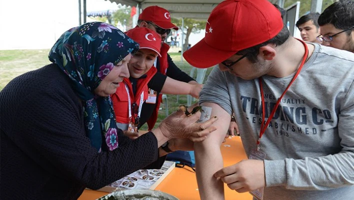 Ay-Yıldızlı kına yaktılar